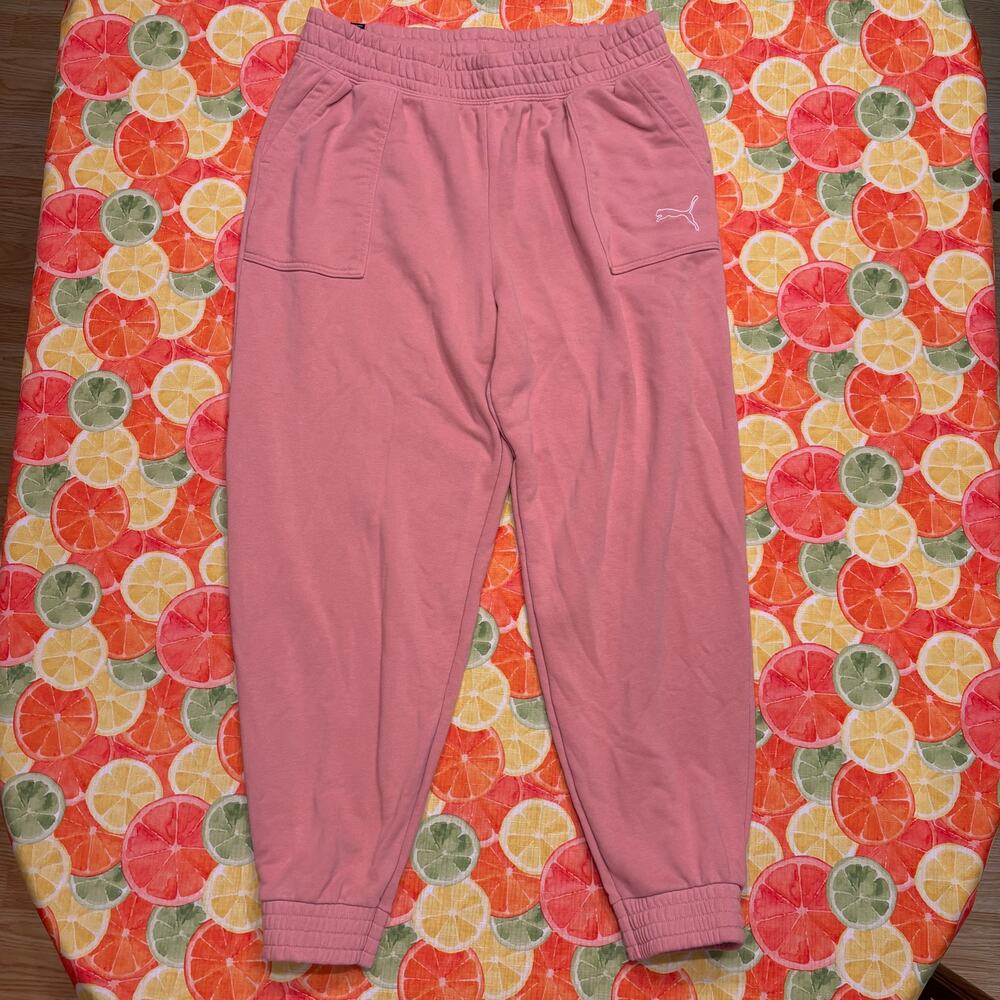 Puma Dusty Rose Patch-Pocket Joggers Sweatpants L